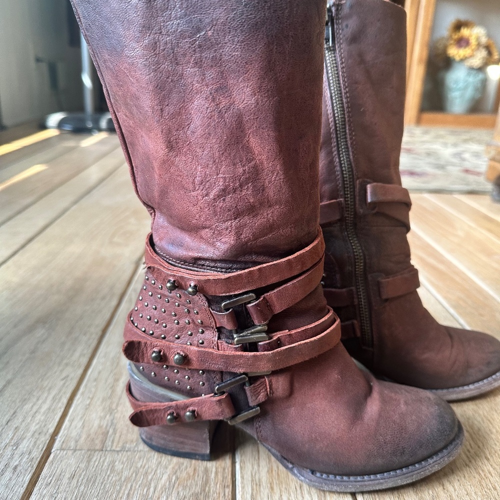 Freebird Coy Boots